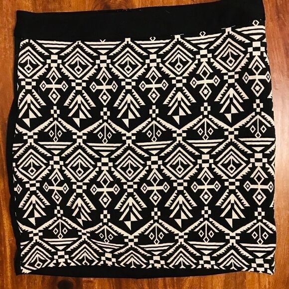 🌈Super cute pencil skirt- Size L - Picture 1 of 5